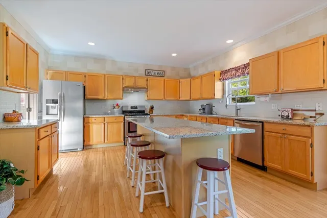 $619,900 | 786 Providence Lane, Crystal Lake, IL 60012