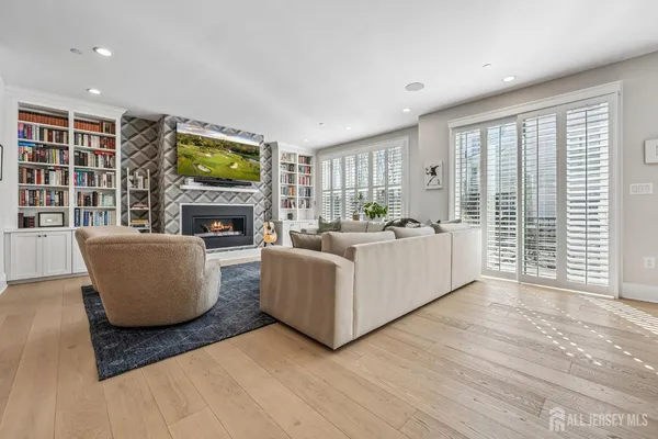 $1,399,000 | 14 Chelsea Road, Warren, NJ 07059