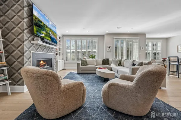 $1,399,000 | 14 Chelsea Road, Warren, NJ 07059