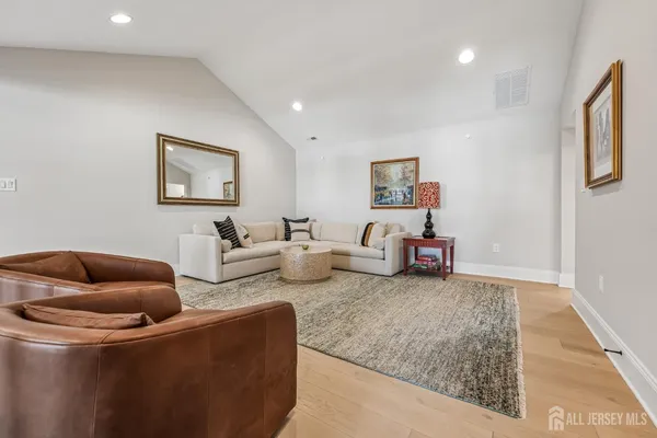 $1,399,000 | 14 Chelsea Road, Warren, NJ 07059