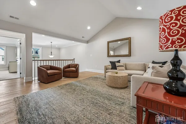 $1,399,000 | 14 Chelsea Road, Warren, NJ 07059