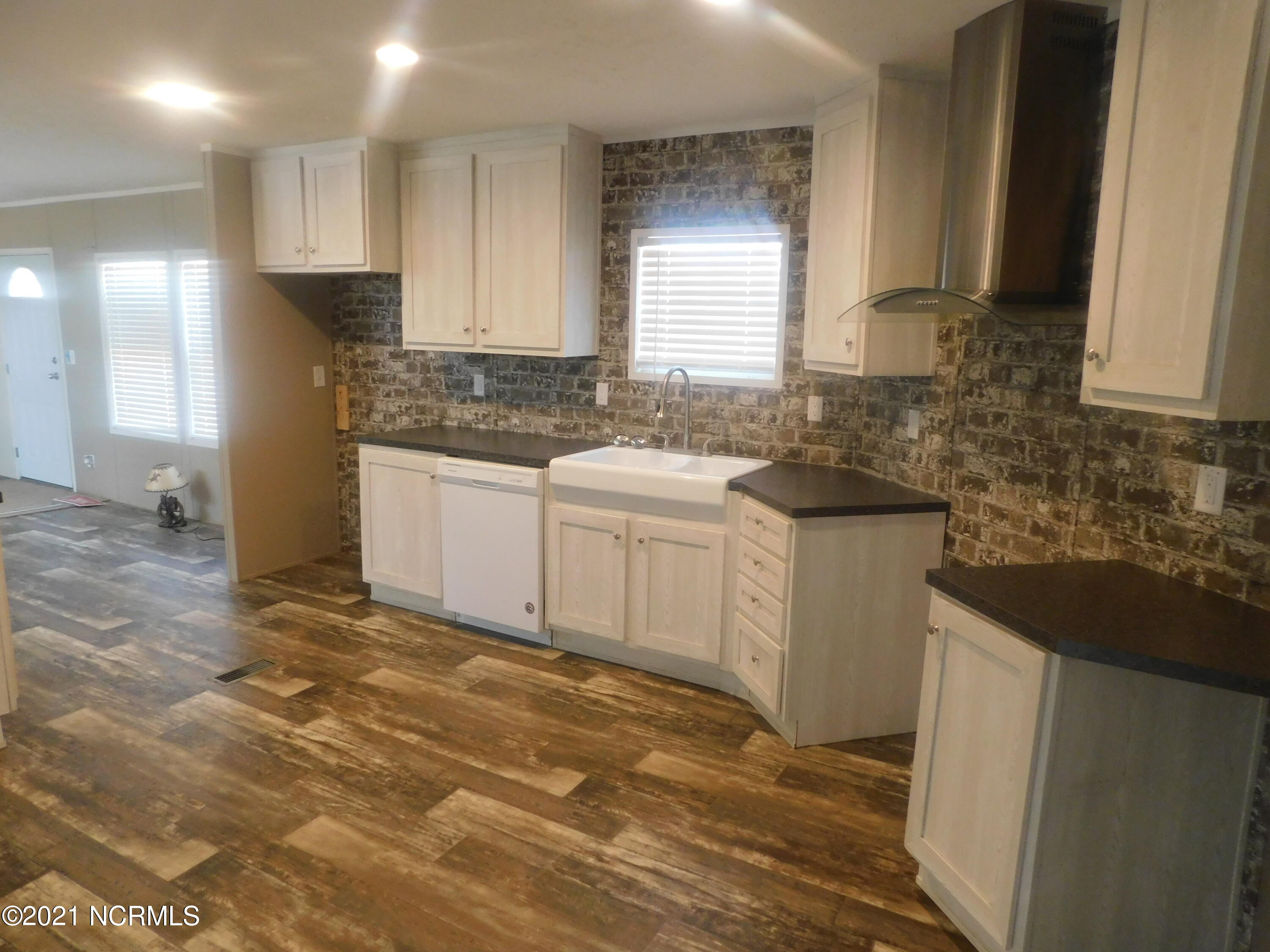 28561 North Turnpike Road Wagram, NC 28396 - Photo 11 of 33 DSCN4985