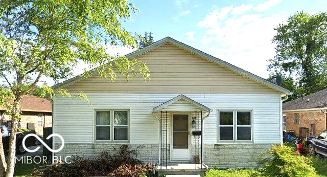 $210,000 | 410 East Carlisle Street, Mooresville, IN 46158