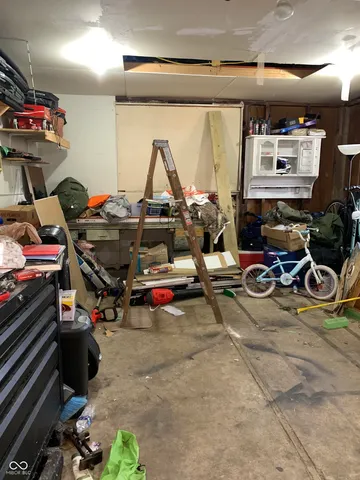 $185,000 | 410 East Carlisle Street, Mooresville, IN 46158