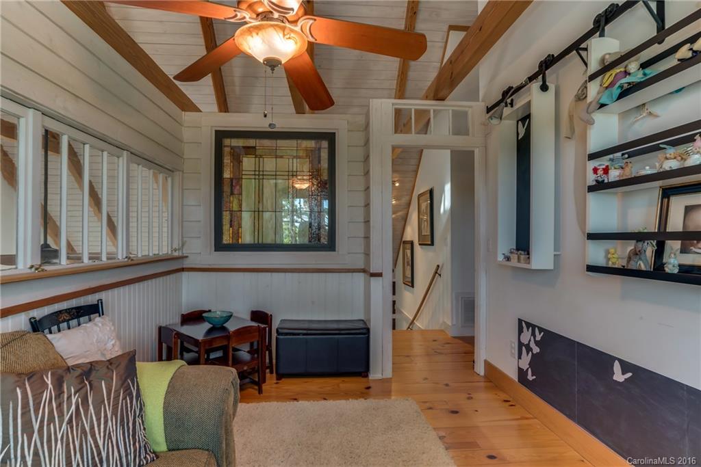 1180 Golf Course Road Tryon, NC 28782 - Photo 14 of 24 a living room with furniture