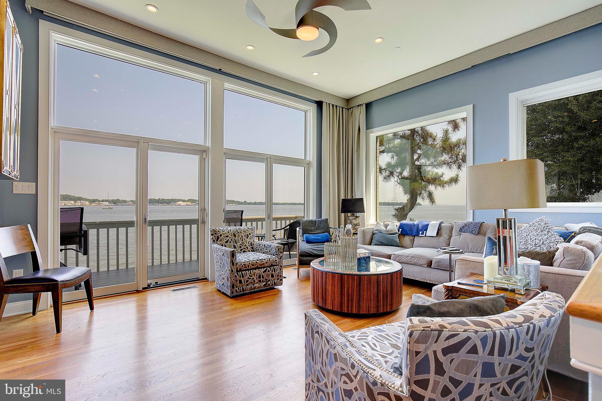 8 Eastern Avenue Annapolis, MD 21403 - Photo 14 of 55 a living room with furniture and a large window