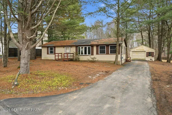 $145,000 | 3416 Walnut Road, Gilbert, PA 18331