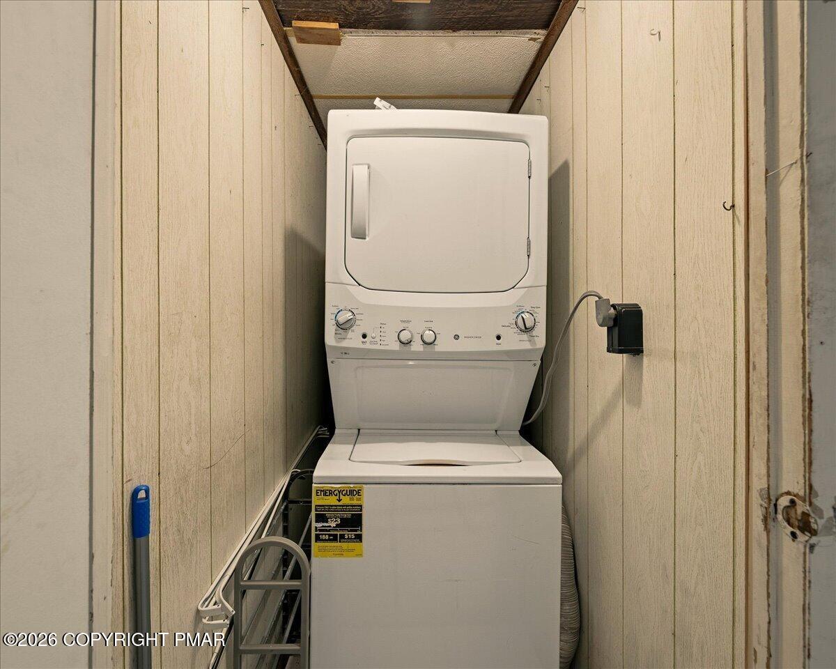 3416 Walnut Road Gilbert, PA 18331 - Photo 17 of 27 a utility room with dryer and washer