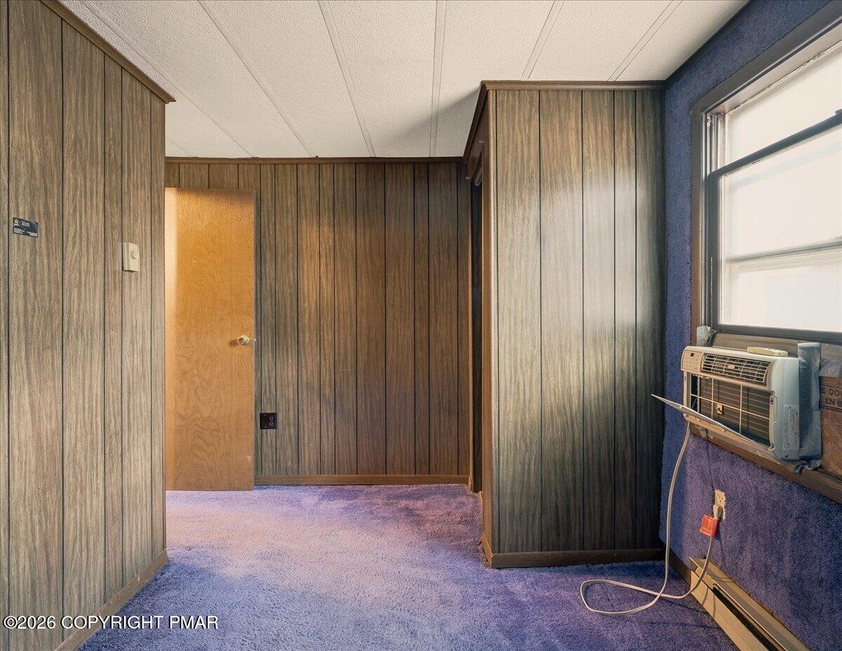 3416 Walnut Road Gilbert, PA 18331 - Photo 25 of 27 a view of a hallway with closet area
