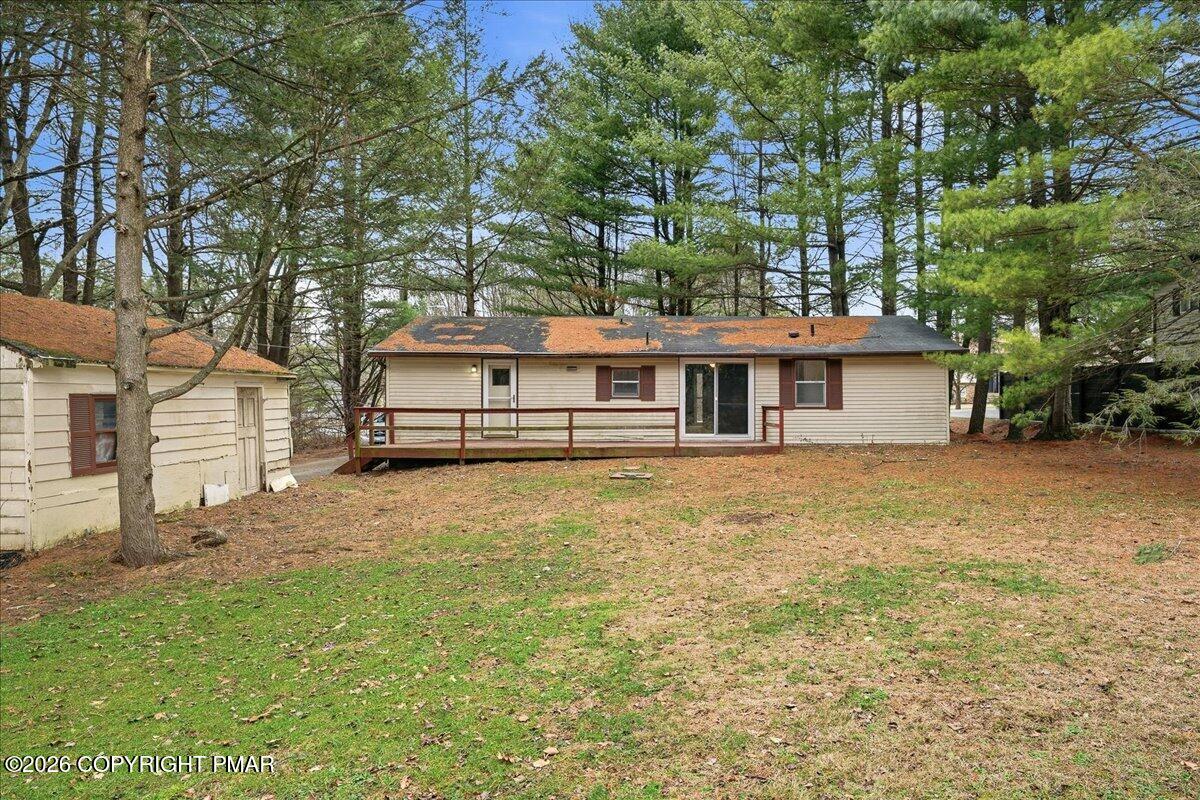 3416 Walnut Road Gilbert, PA 18331 - Photo 5 of 27 a house view with a garden space
