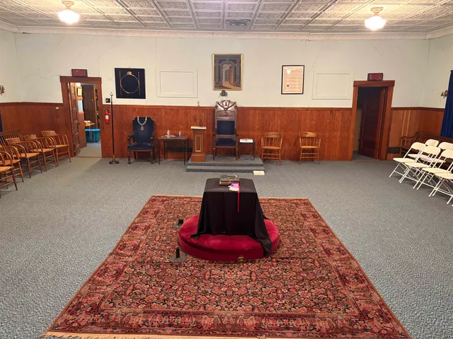 $250,000 | 40 Charlonne Street, Jaffrey, NH 03452