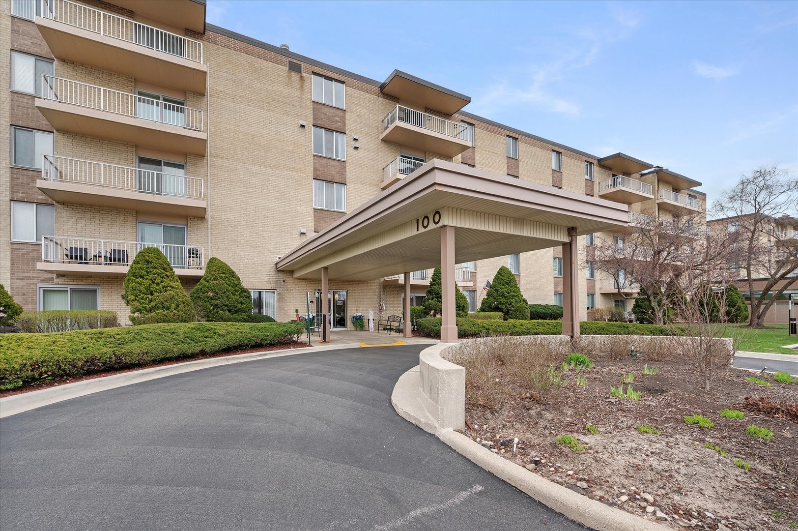 100 West Butterfield Road, Unit 302N Elmhurst, IL 60126 - Photo 1 of 23 Gallery Image 1
