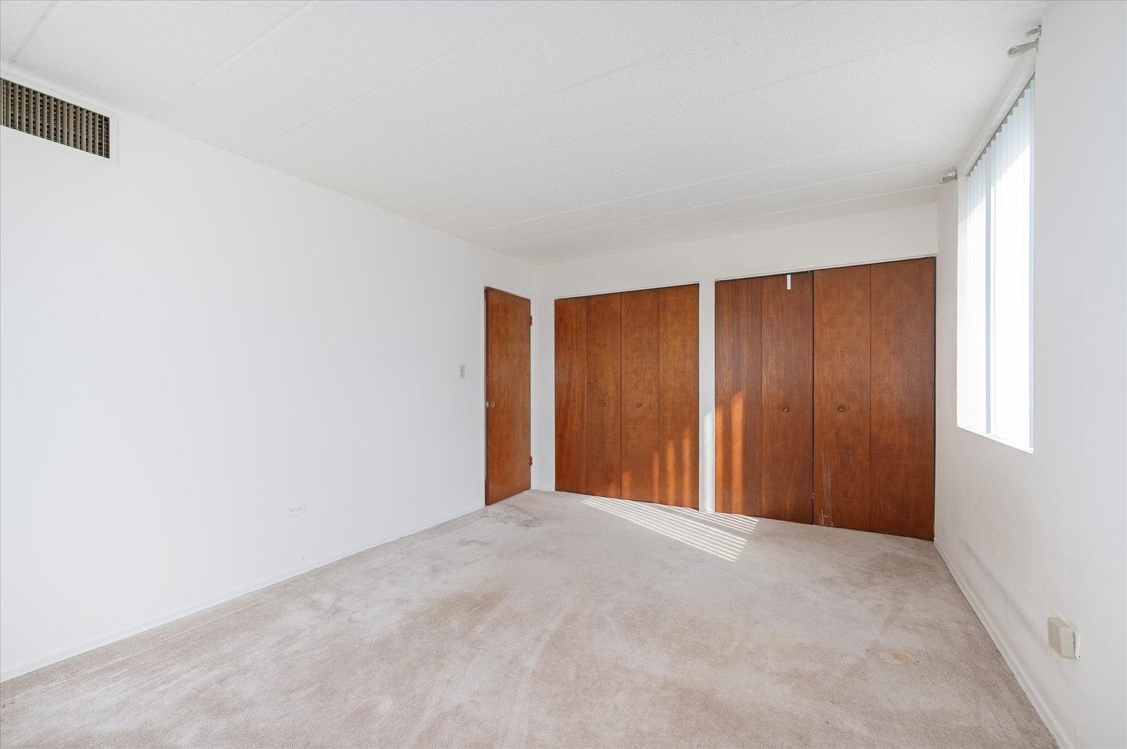 100 West Butterfield Road, Unit 302N Elmhurst, IL 60126 - Photo 14 of 23 Gallery Image 14