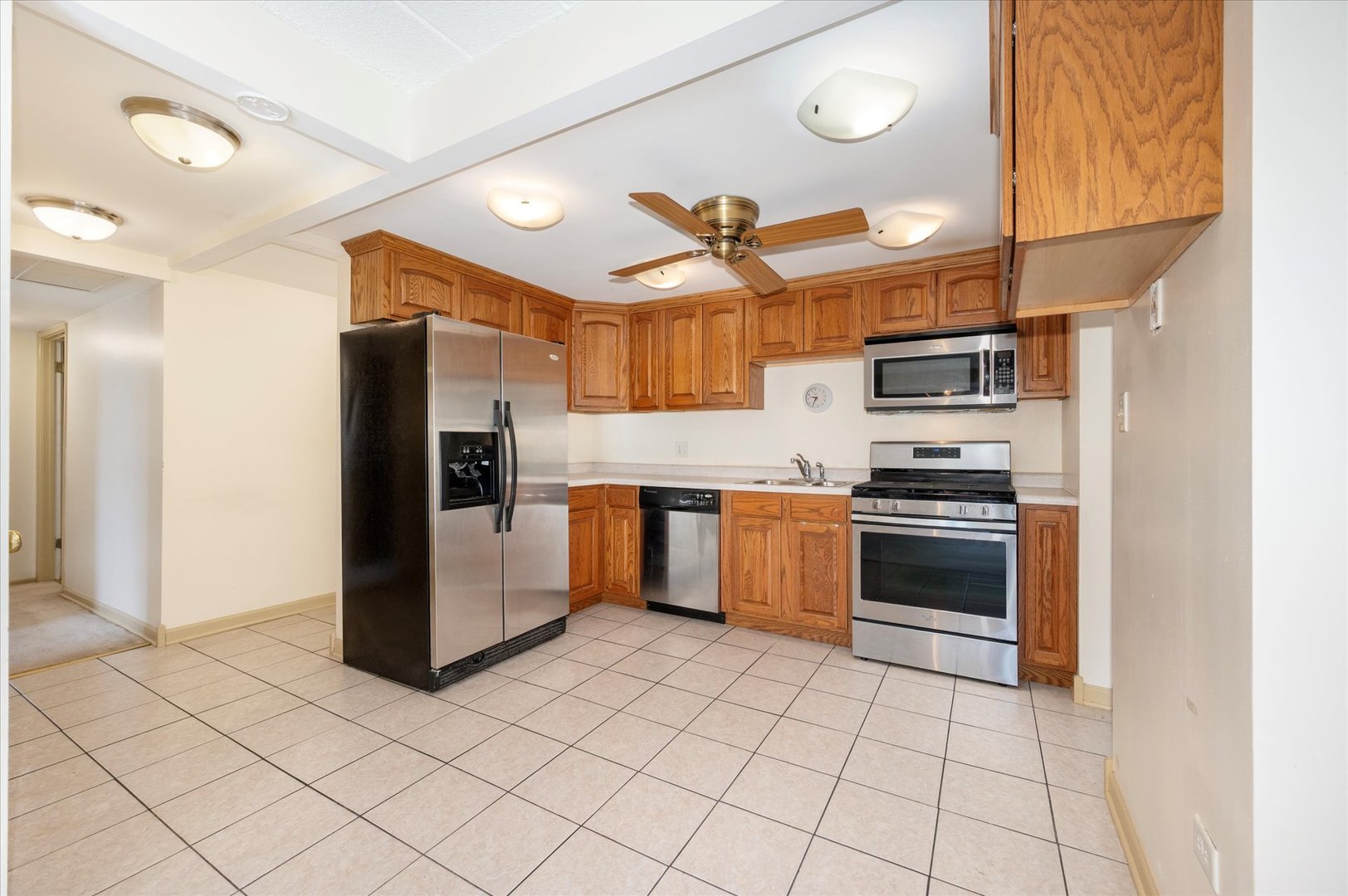 100 West Butterfield Road, Unit 302N Elmhurst, IL 60126 - Photo 8 of 23 Gallery Image 8
