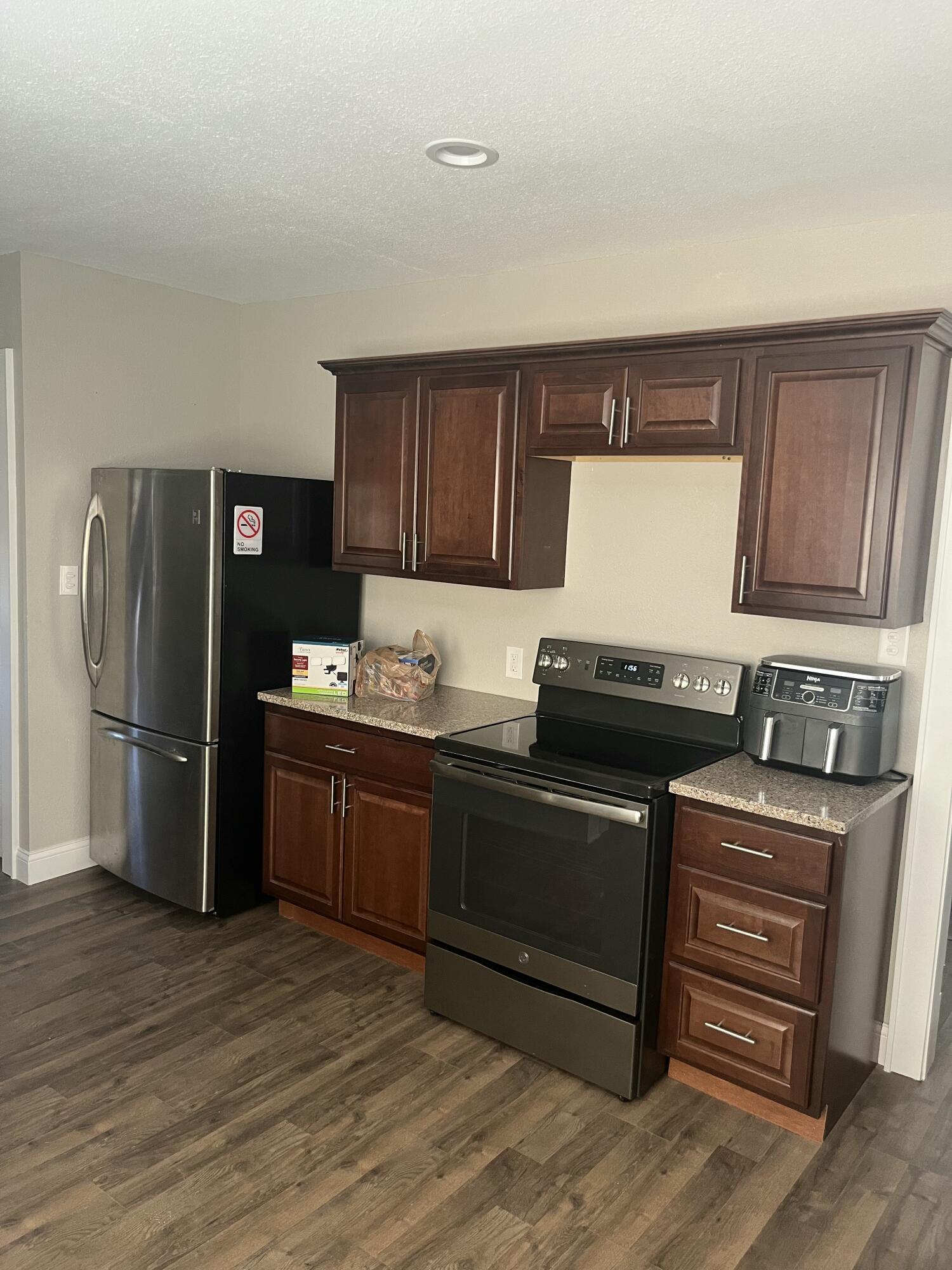 3941 North 12th Street Milwaukee, WI 53206 - Photo 4 of 15 IMG_7206