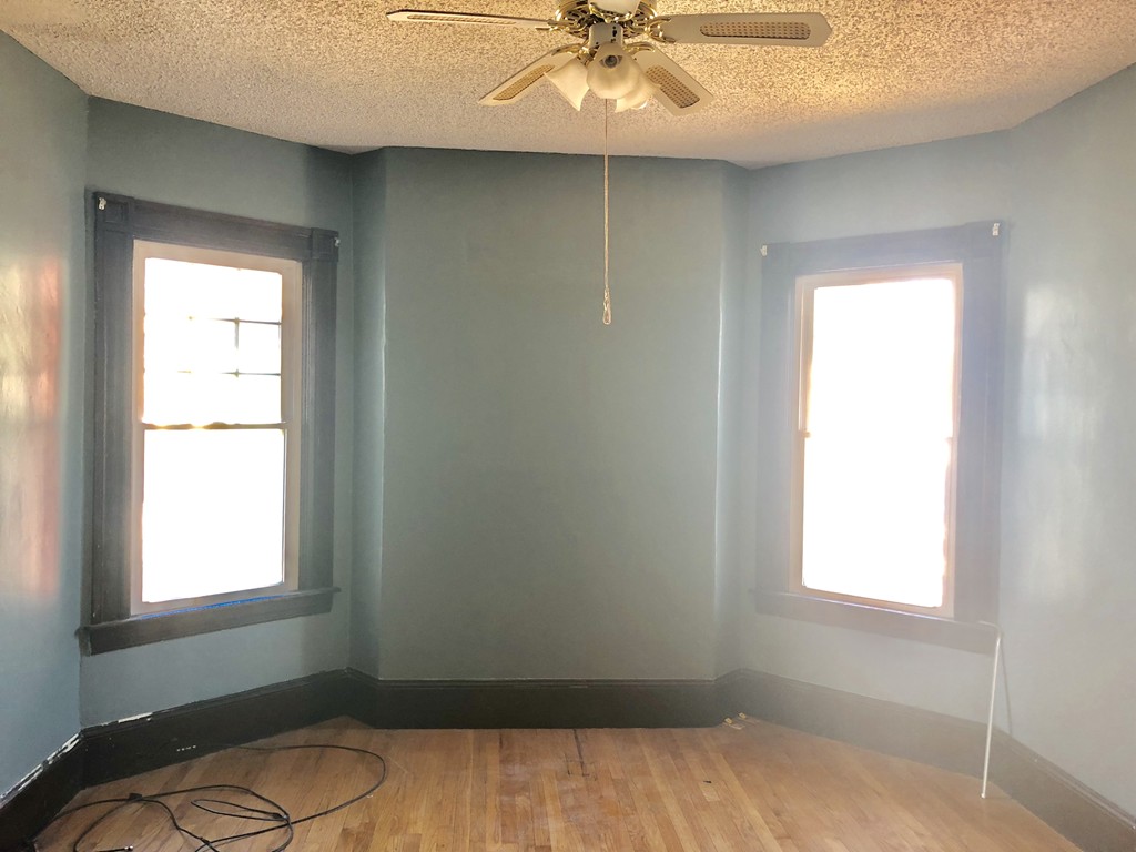 82 Garfield Street Springfield, MA 01108 - Photo 3 of 7 an empty room with a window