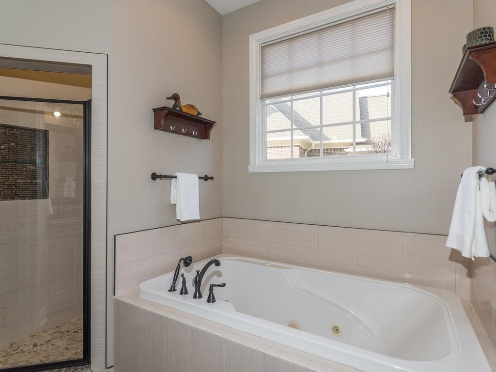 10745 Club Chase Fishers, IN 46037 - Photo 11 of 24 Gallery Image 11