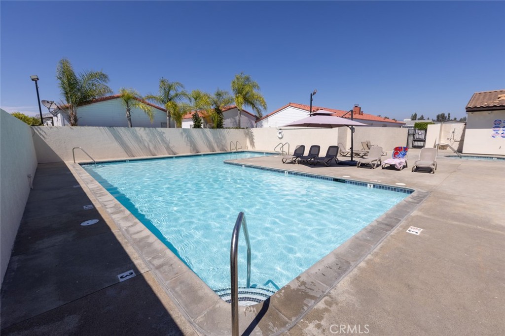 23301 Ridge Rte Drive, Unit 24 Laguna Hills, CA 92653 - Photo 37 of 41 Pool