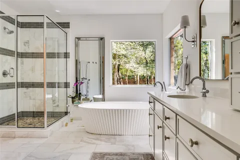 $899,000 | 136 Territory Drive, Bastrop, TX 78602