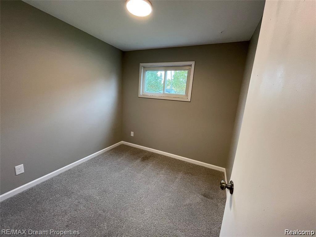 3424 Toepfer Road Warren, MI 48091 - Photo 11 of 14