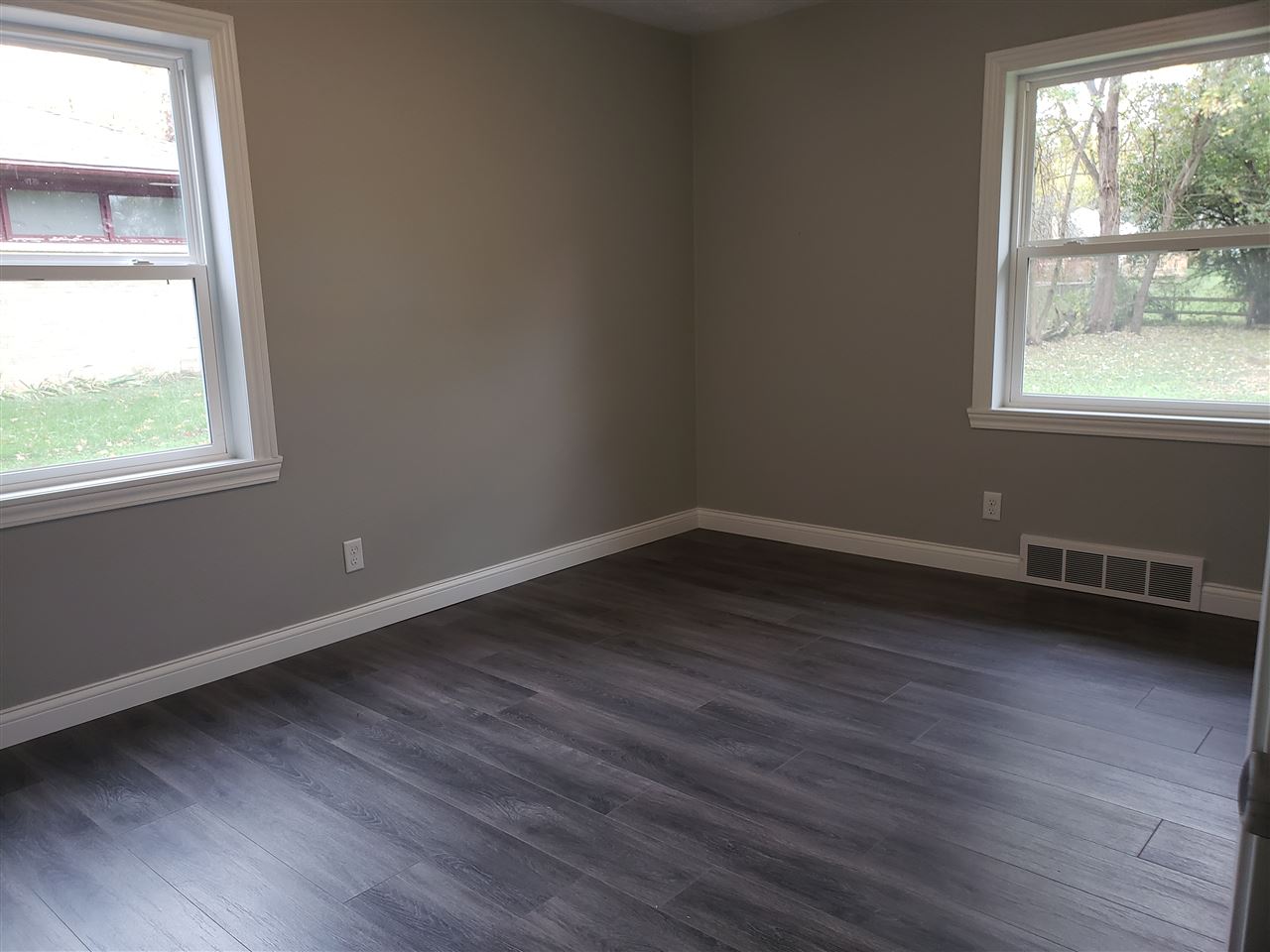 3211 Highcrest Road Rockford, IL 61107 - Photo 7 of 18 Gallery Image 7