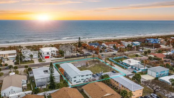 $1,850,000 | 888 South Atlantic Avenue, Cocoa Beach, FL 32931