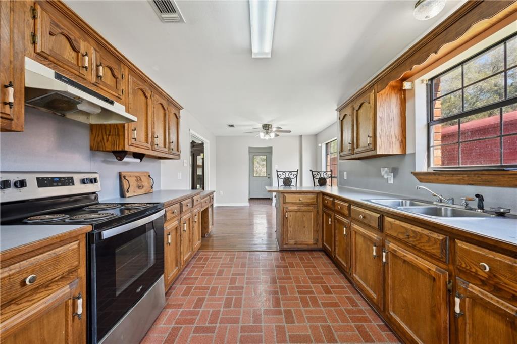 16685 Meisner Road Springfield, LA 70462 - Photo 8 of 19