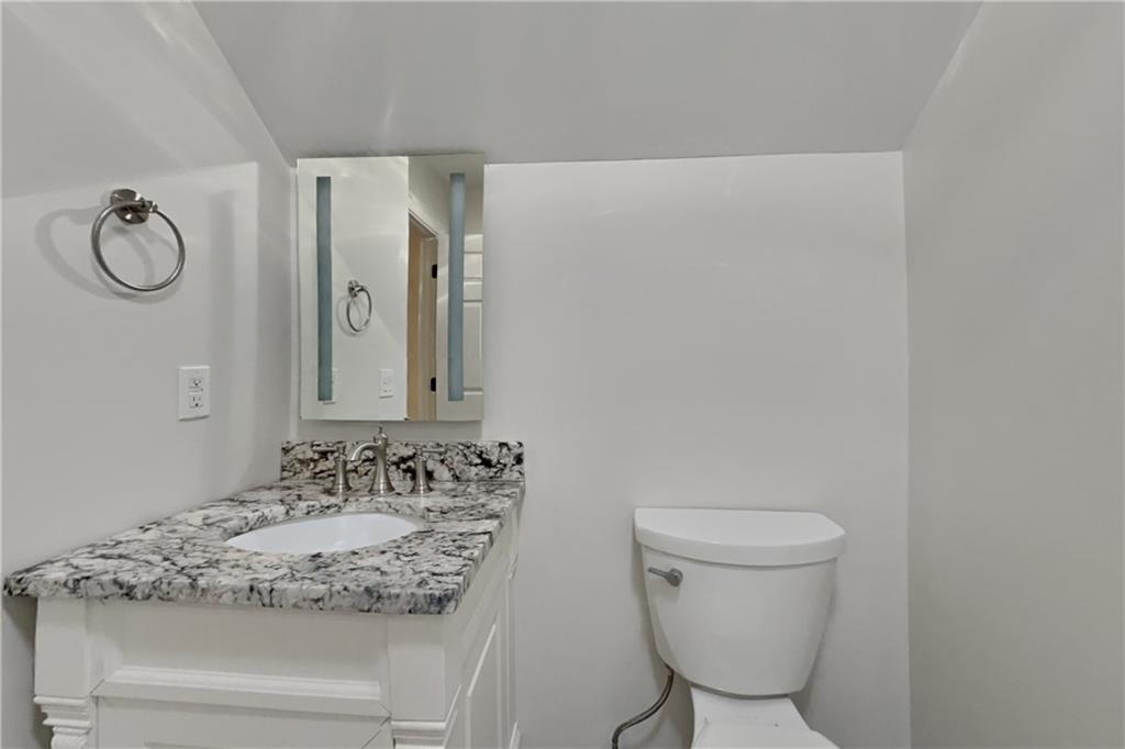 1025 Russell Point Suwanee, GA 30024 - Photo 12 of 24 Gallery Image 12