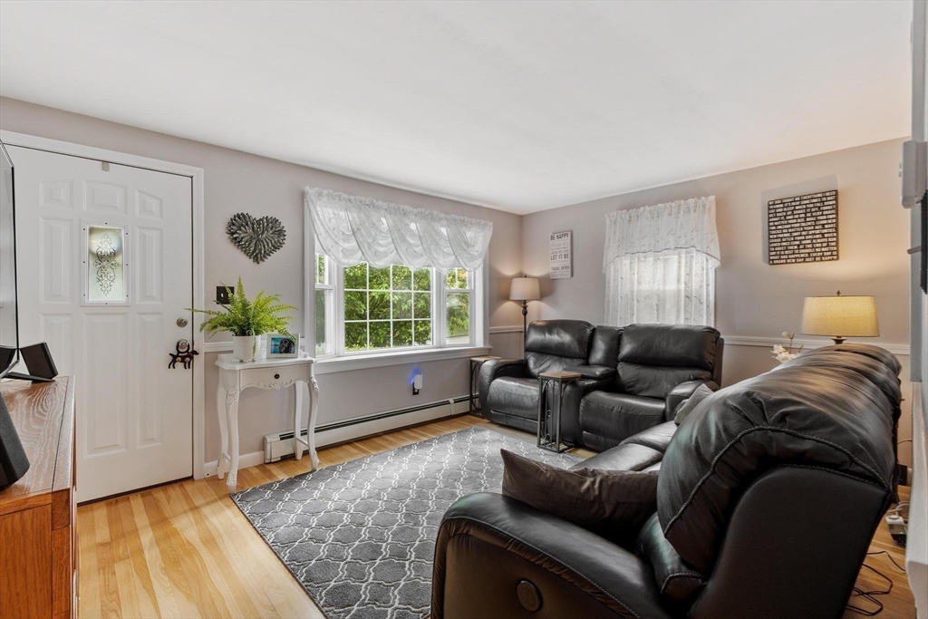 27 Sunset Road Dracut, MA 01826 - Photo 15 of 29