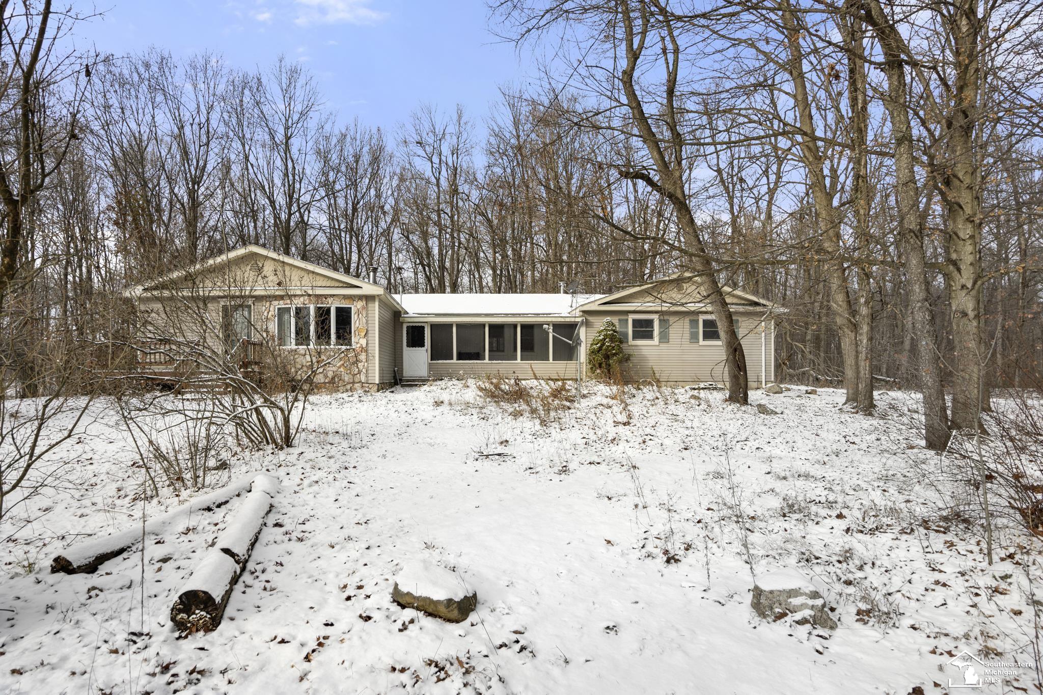 4270 South Waldron Road Hudson, MI 49247 - Photo 1 of 38 50162646-033845f7-6ffd-4814-a191-536dbc363fd4.JPG