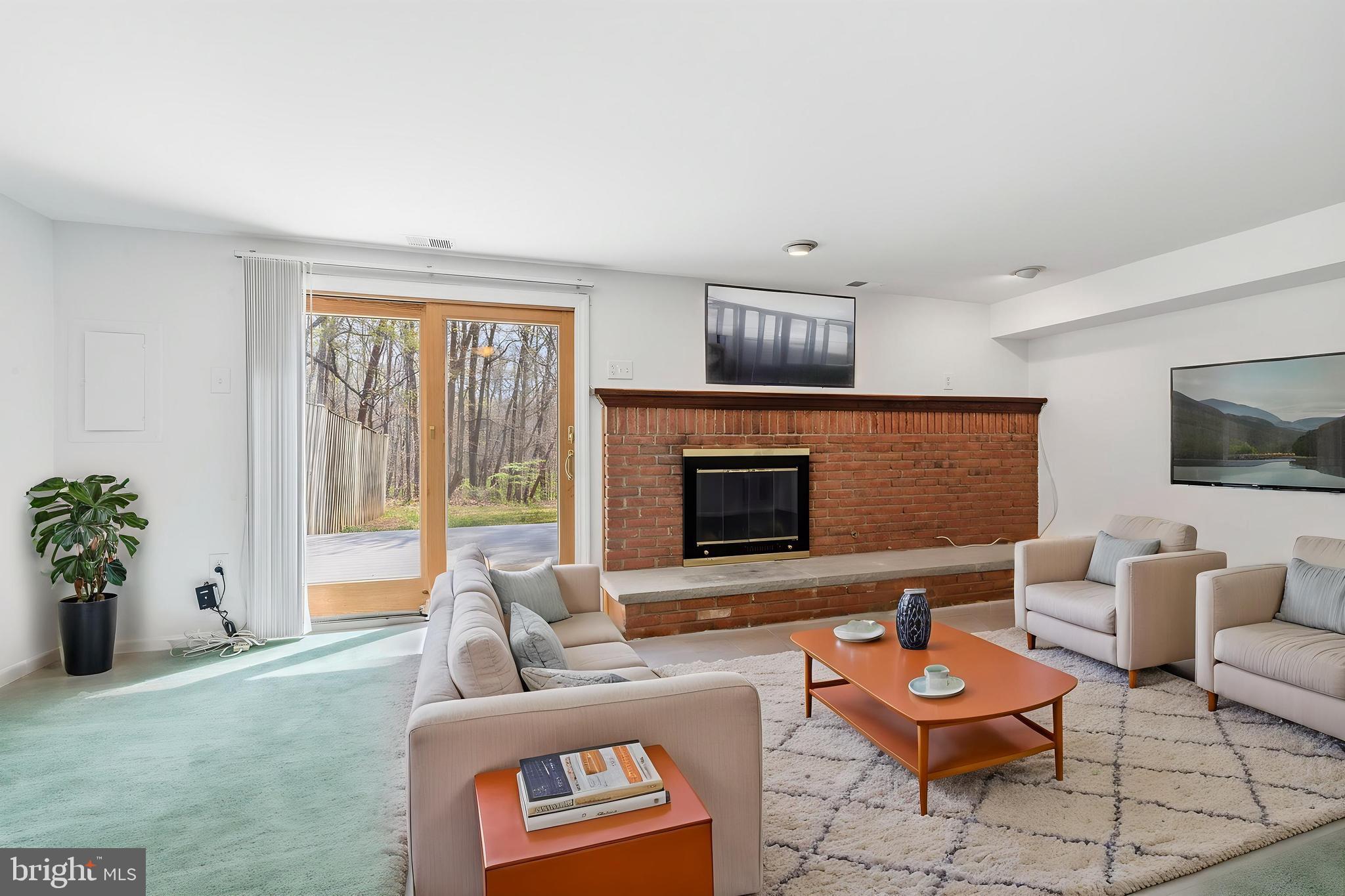 8955 Omega Court Springfield, VA 22152 - Photo 28 of 44