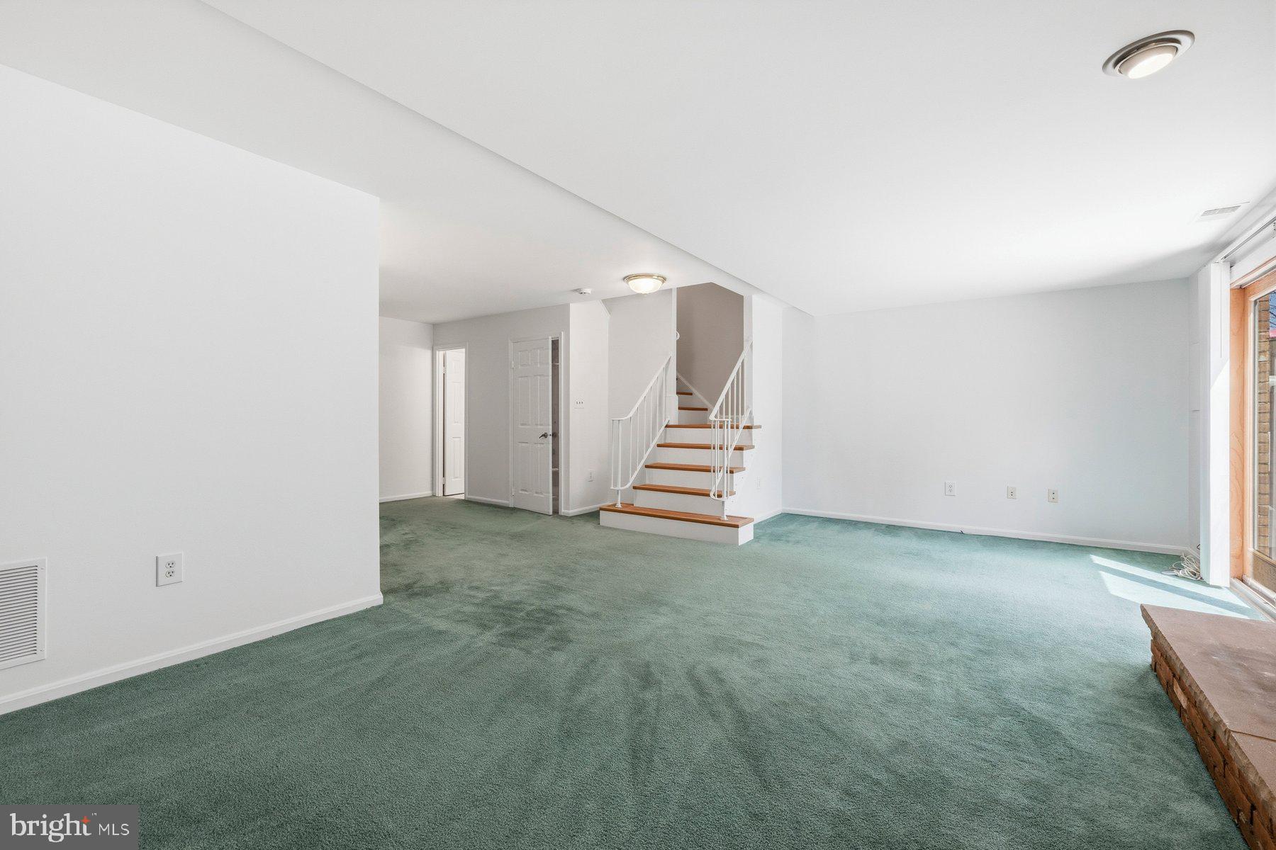 8955 Omega Court Springfield, VA 22152 - Photo 30 of 44