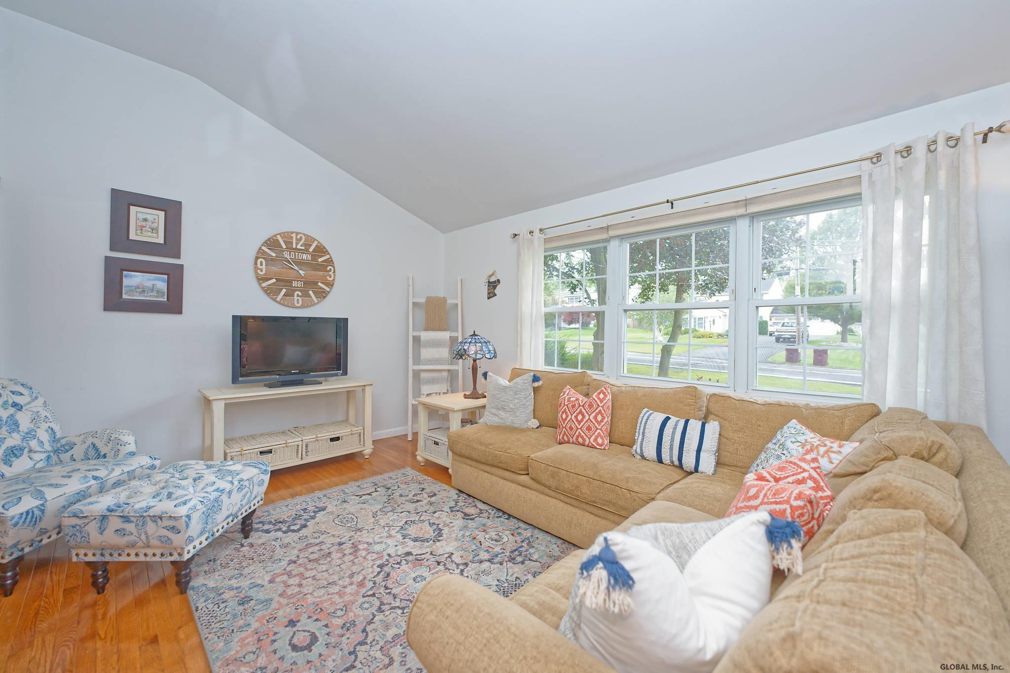 99 Miller Road Colonie, NY 12189 - Photo 5 of 37 Photo 5