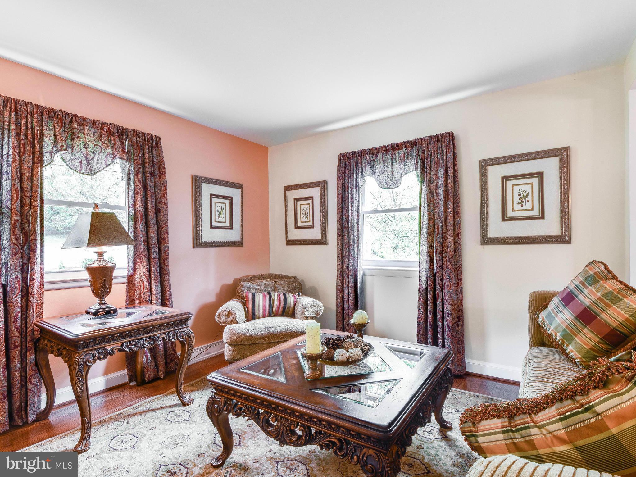 25850 Woodfield Road Damascus, MD 20872 - Photo 3 of 30 Living Room