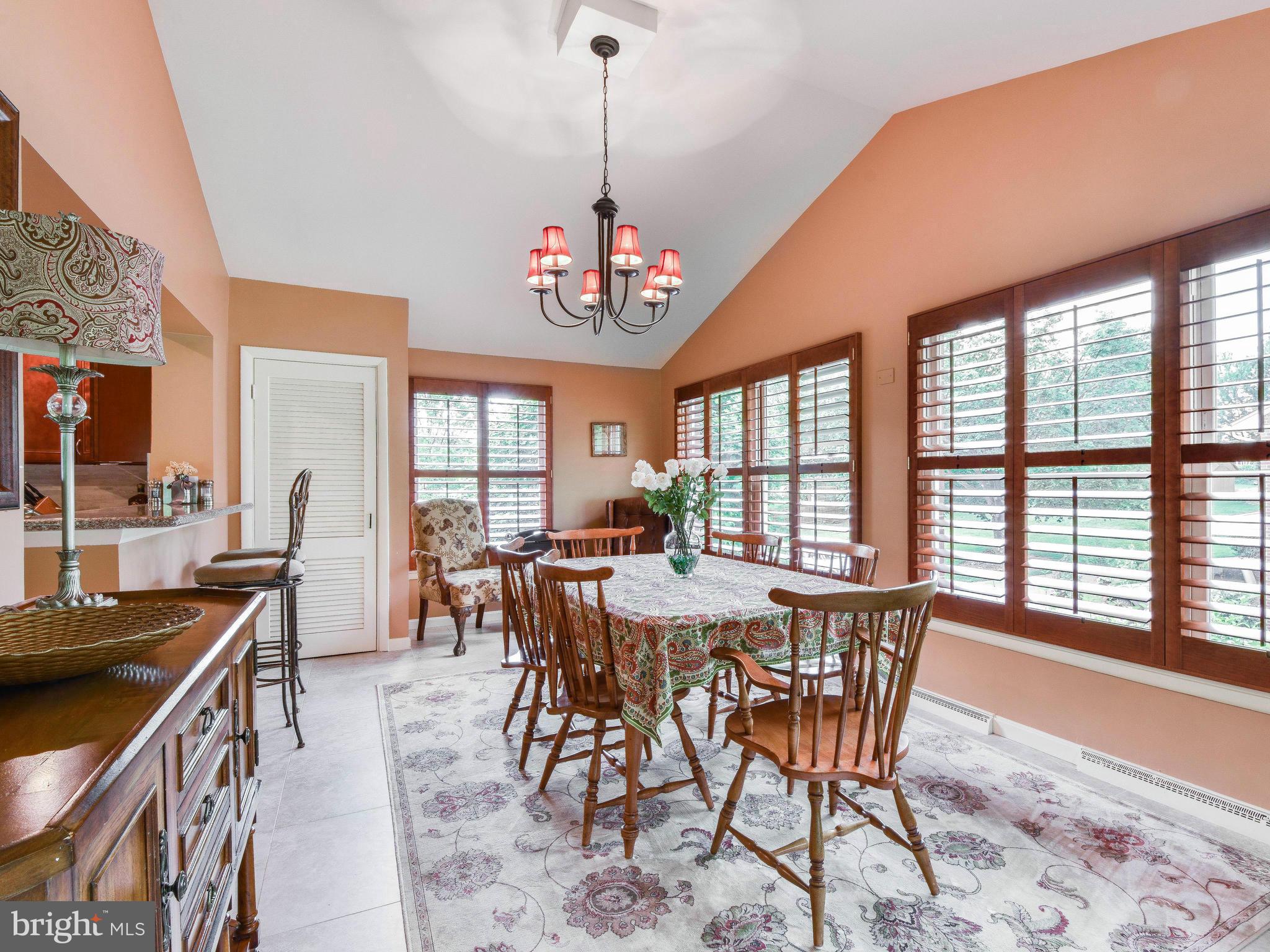 25850 Woodfield Road Damascus, MD 20872 - Photo 10 of 30 Kitchen