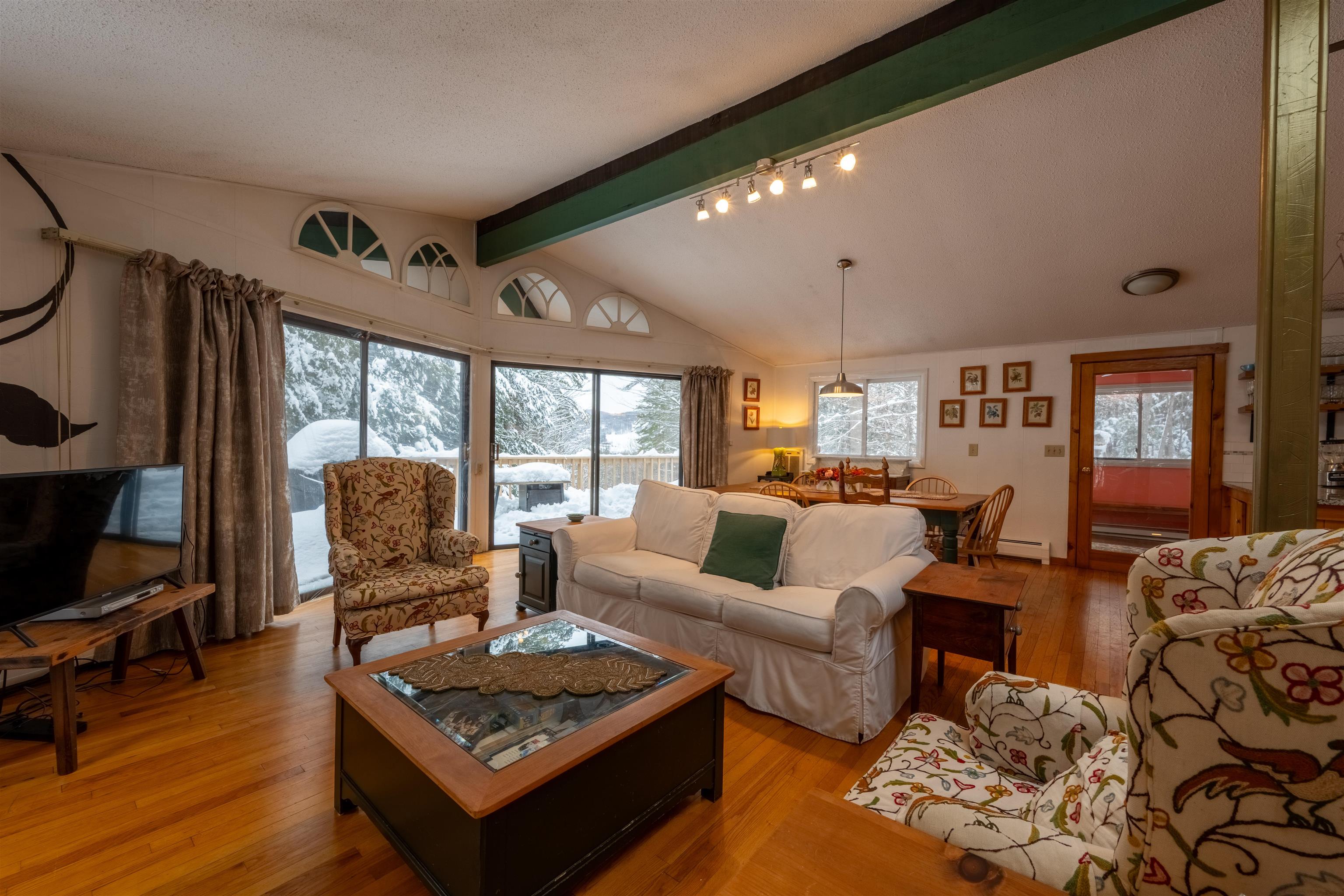 295 Taft Family Road Hartford, VT 05059 - Photo 5 of 23