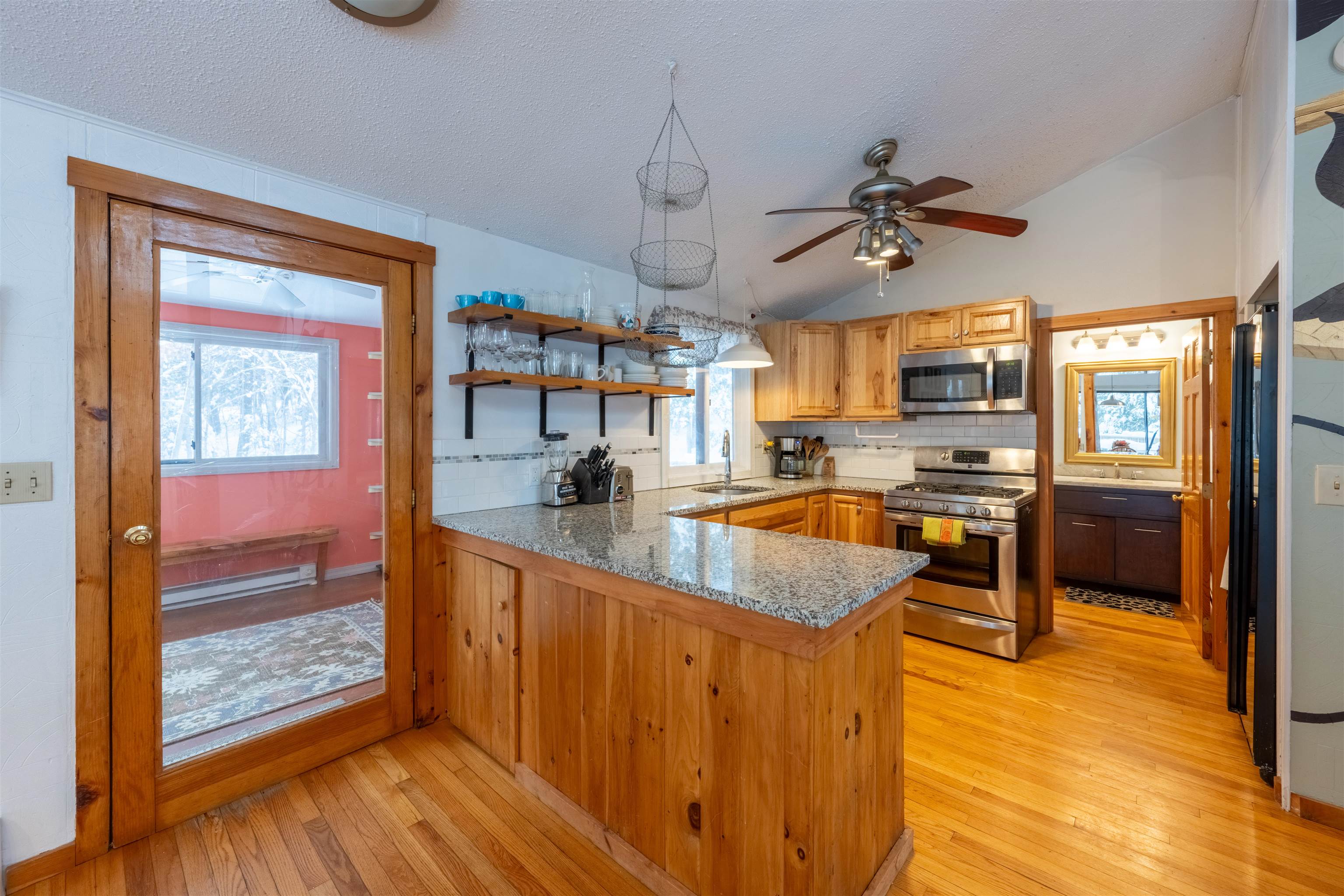 295 Taft Family Road Hartford, VT 05059 - Photo 6 of 23