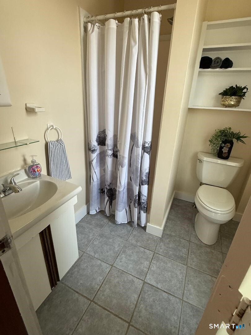 21 High Street Clinton, CT 06413 - Photo 25 of 30