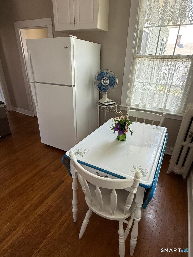 21 High Street Clinton, CT 06413 - Photo 8 of 30