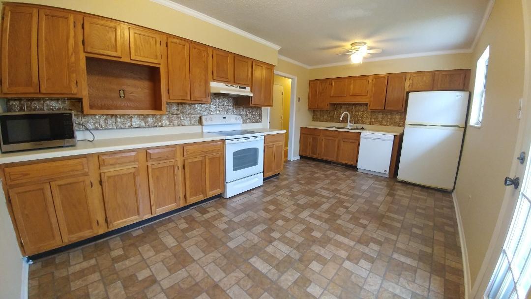 116 Terri Lane Oak Ridge, TN 37830 - Photo 3 of 19 3