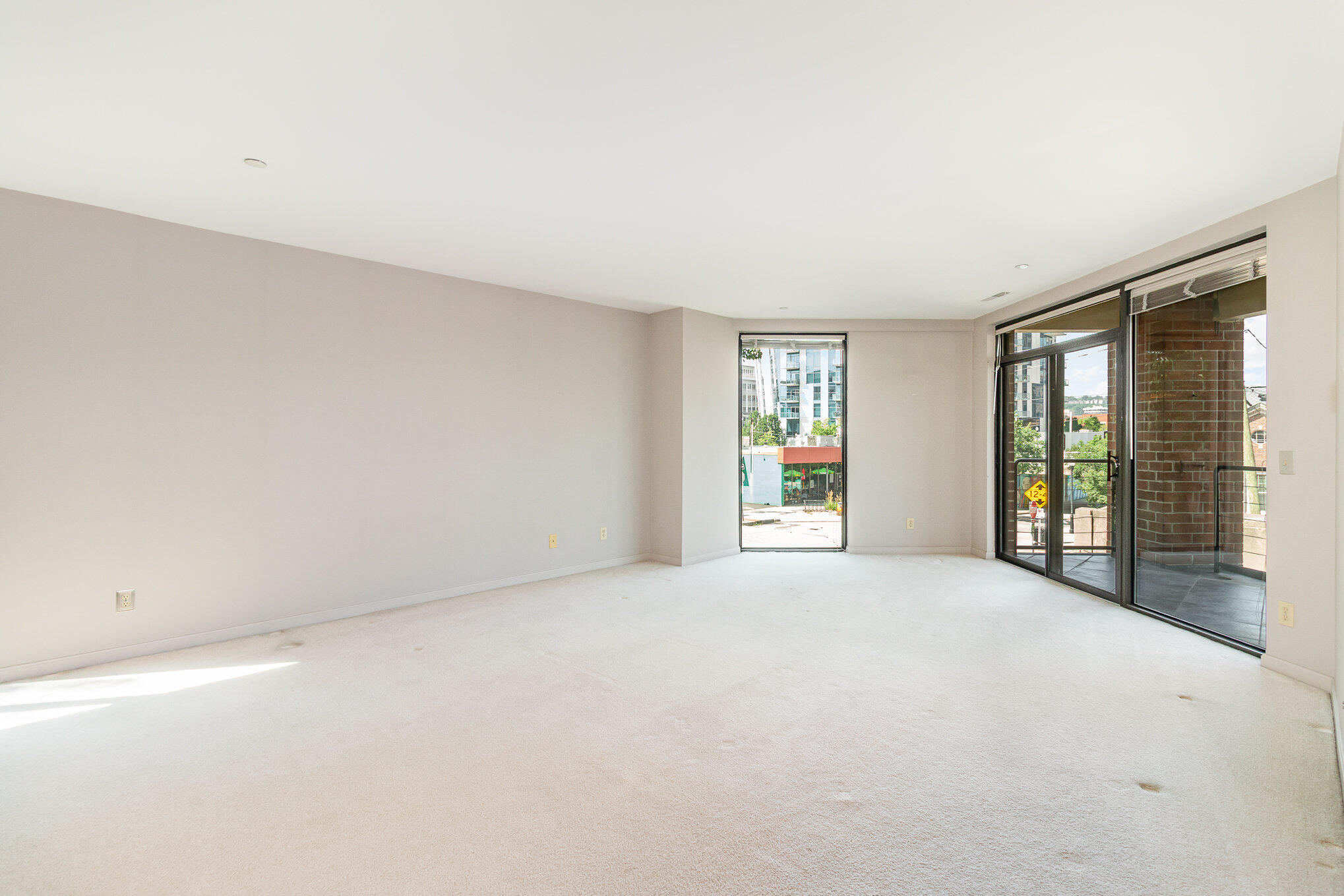 100 Riverside Place, Unit 301 Covington, KY 41011 - Photo 4 of 30 Gallery Image 4