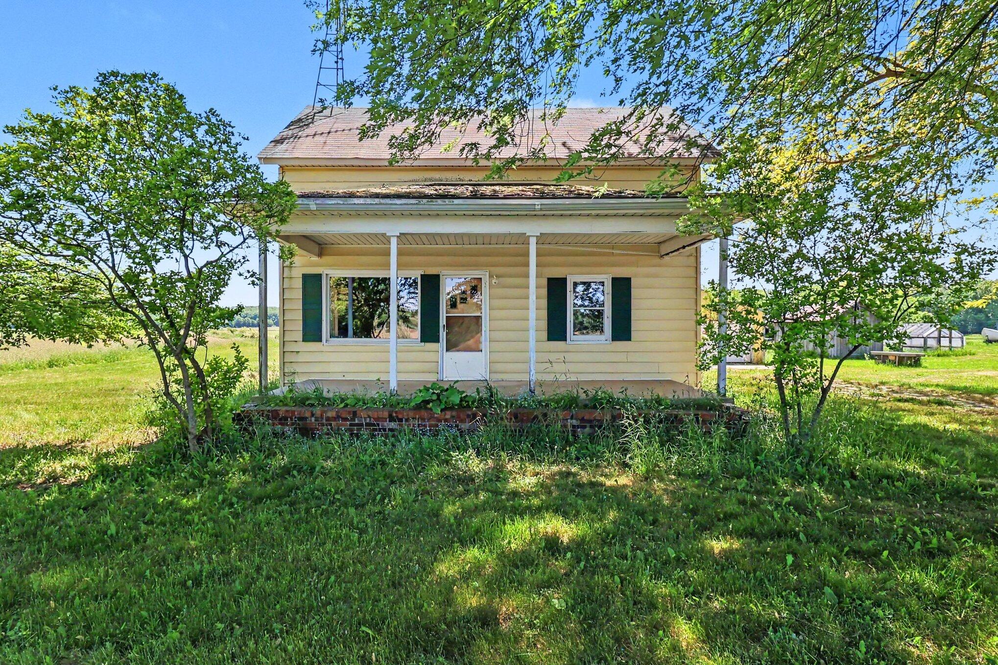 3516 North Ridge Road Mears, MI 49436 - Photo 2 of 35 003_file_4472