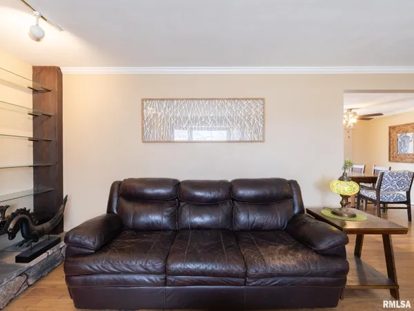 $230,000 | 1703 Highwood Avenue, Pekin, IL 61554