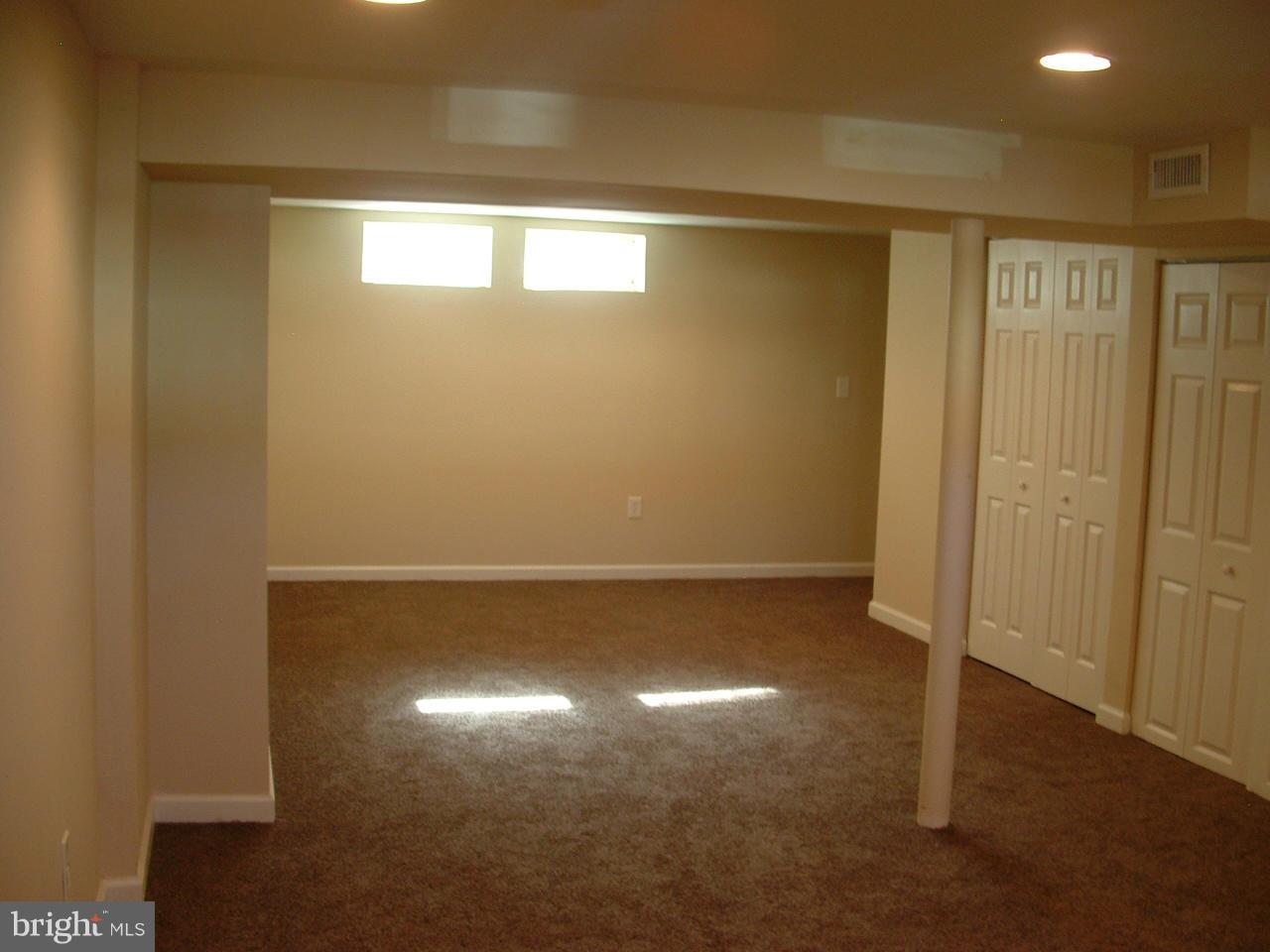 5631 Arnhem Road Baltimore, MD 21206 - Photo 16 of 26 Family Room