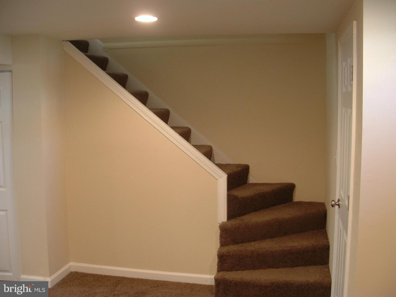 5631 Arnhem Road Baltimore, MD 21206 - Photo 17 of 26 Family Room