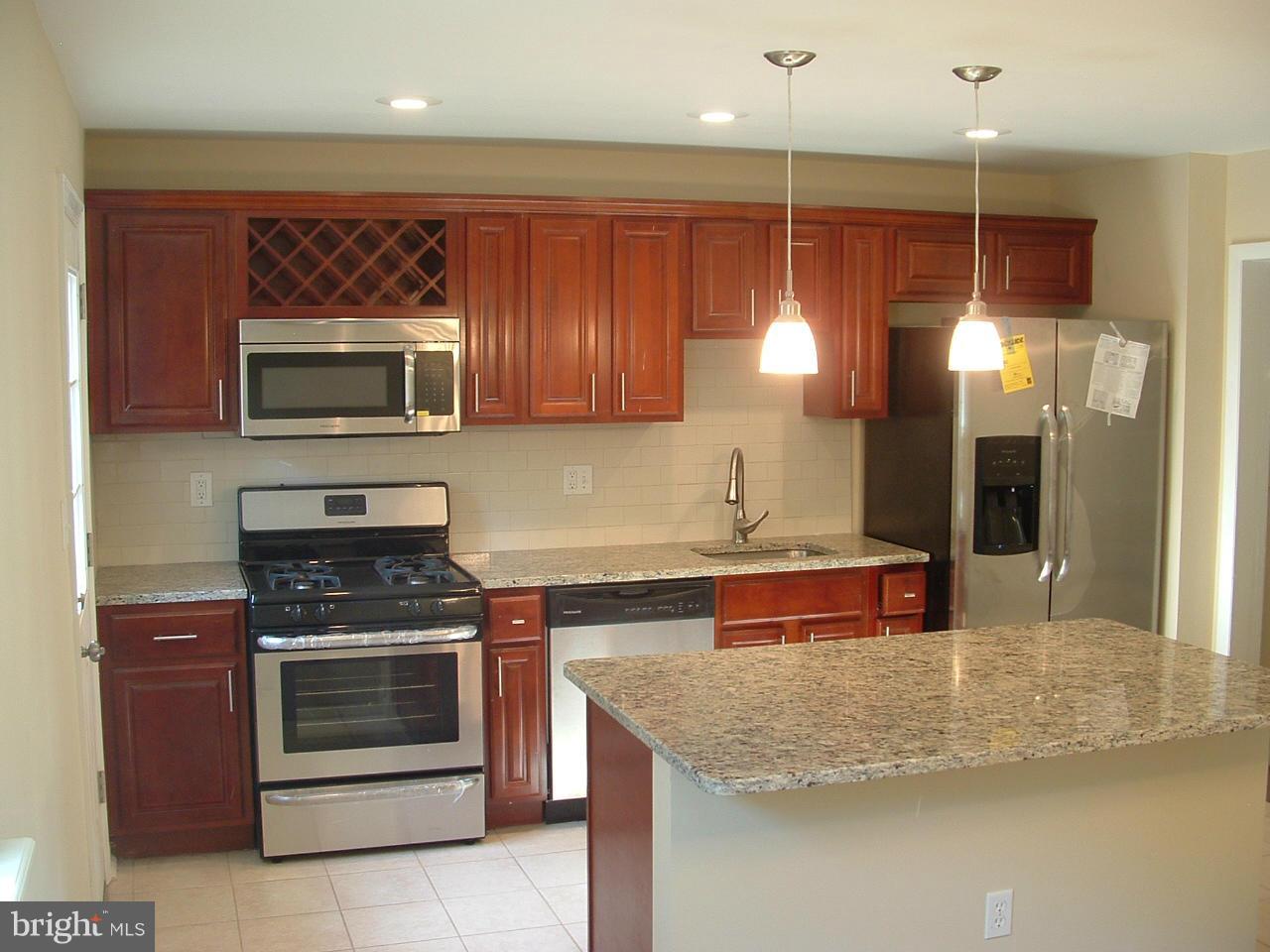 5631 Arnhem Road Baltimore, MD 21206 - Photo 3 of 26 Kitchen