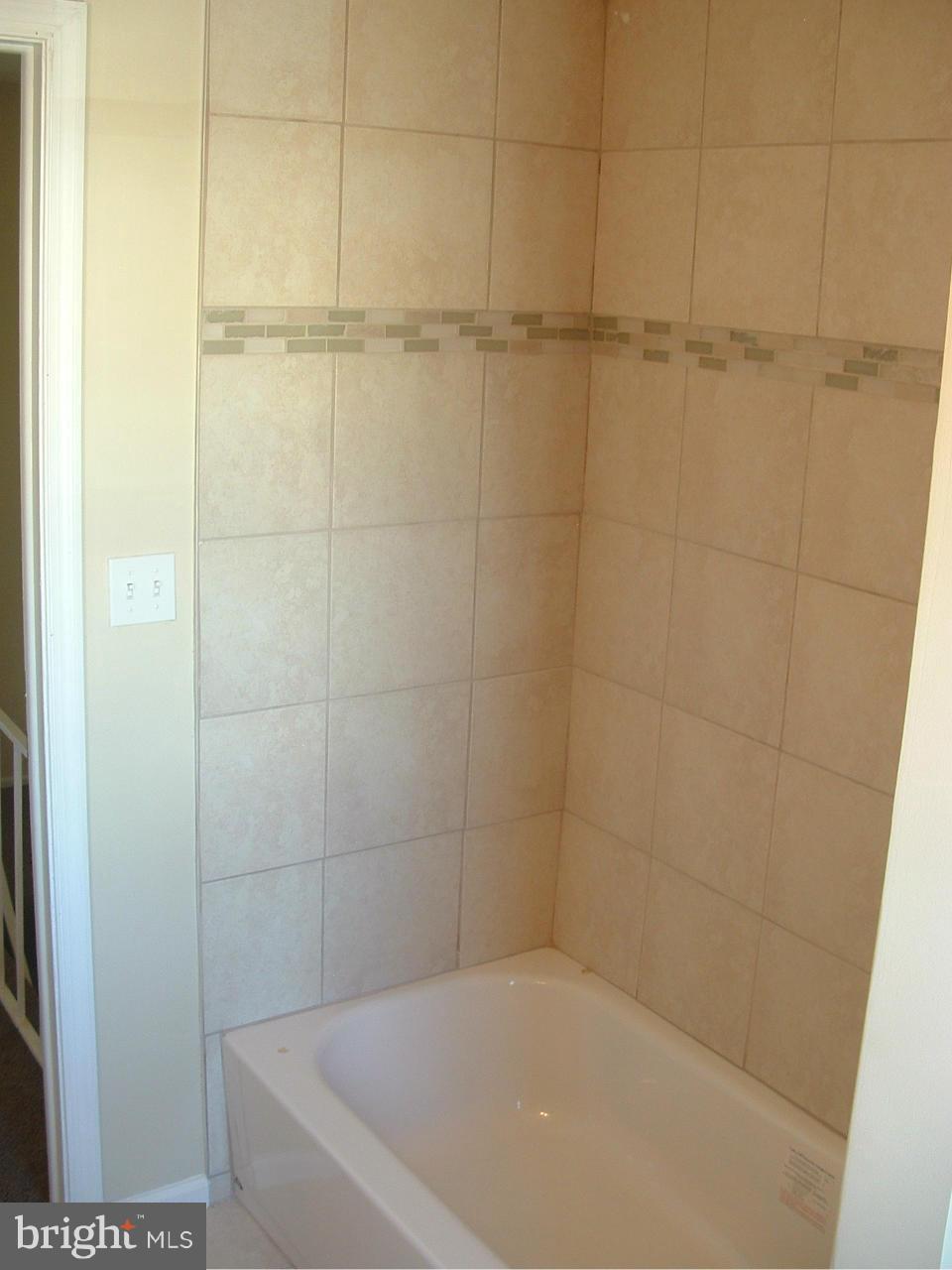 5631 Arnhem Road Baltimore, MD 21206 - Photo 23 of 26 Bath