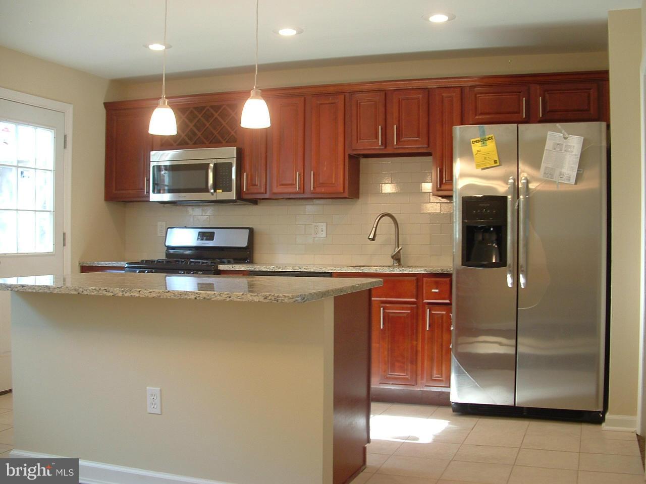 5631 Arnhem Road Baltimore, MD 21206 - Photo 4 of 26 Kitchen
