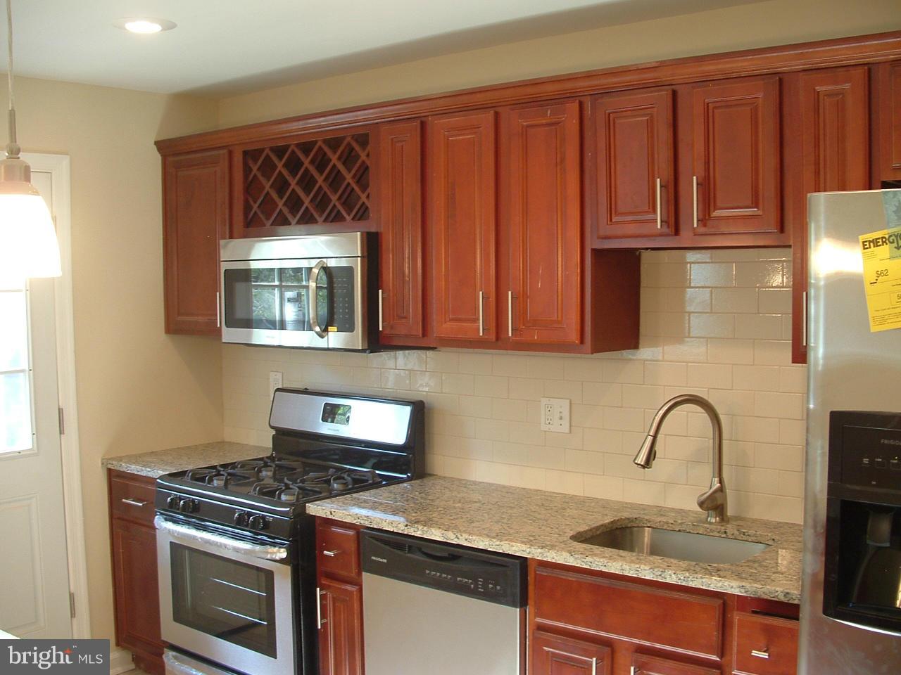5631 Arnhem Road Baltimore, MD 21206 - Photo 9 of 26 Kitchen