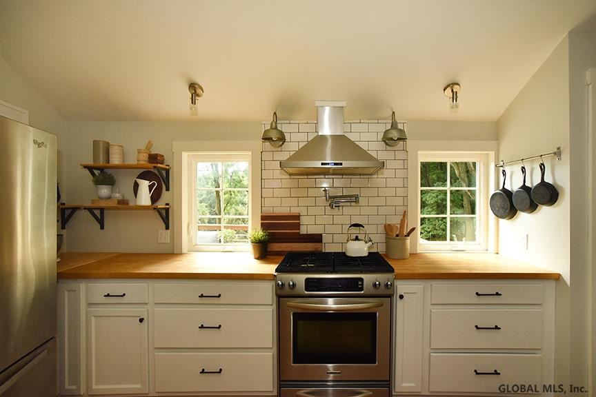 194 Allen Road Greenfield, NY 12859 - Photo 4 of 43 Photo 4
